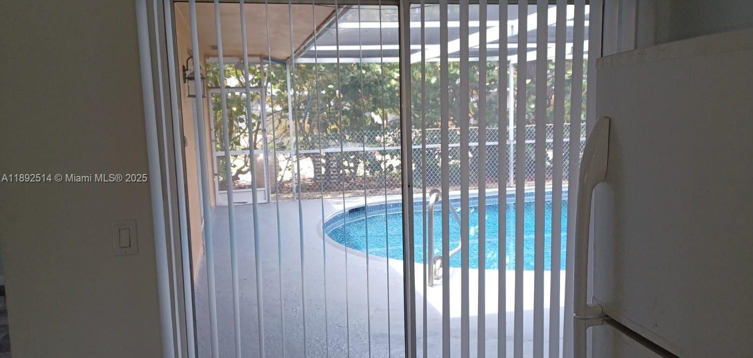 CRESTVIEW BOYNTON - Residential Income