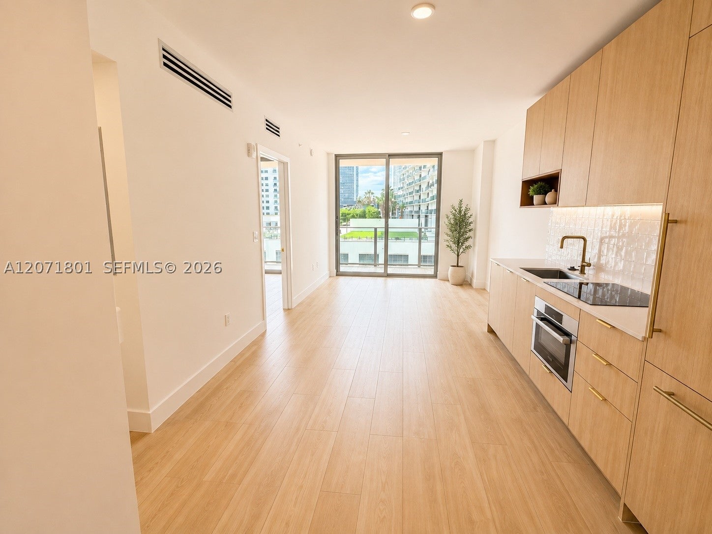 90 NE 32nd St 709, Miami FL 33127