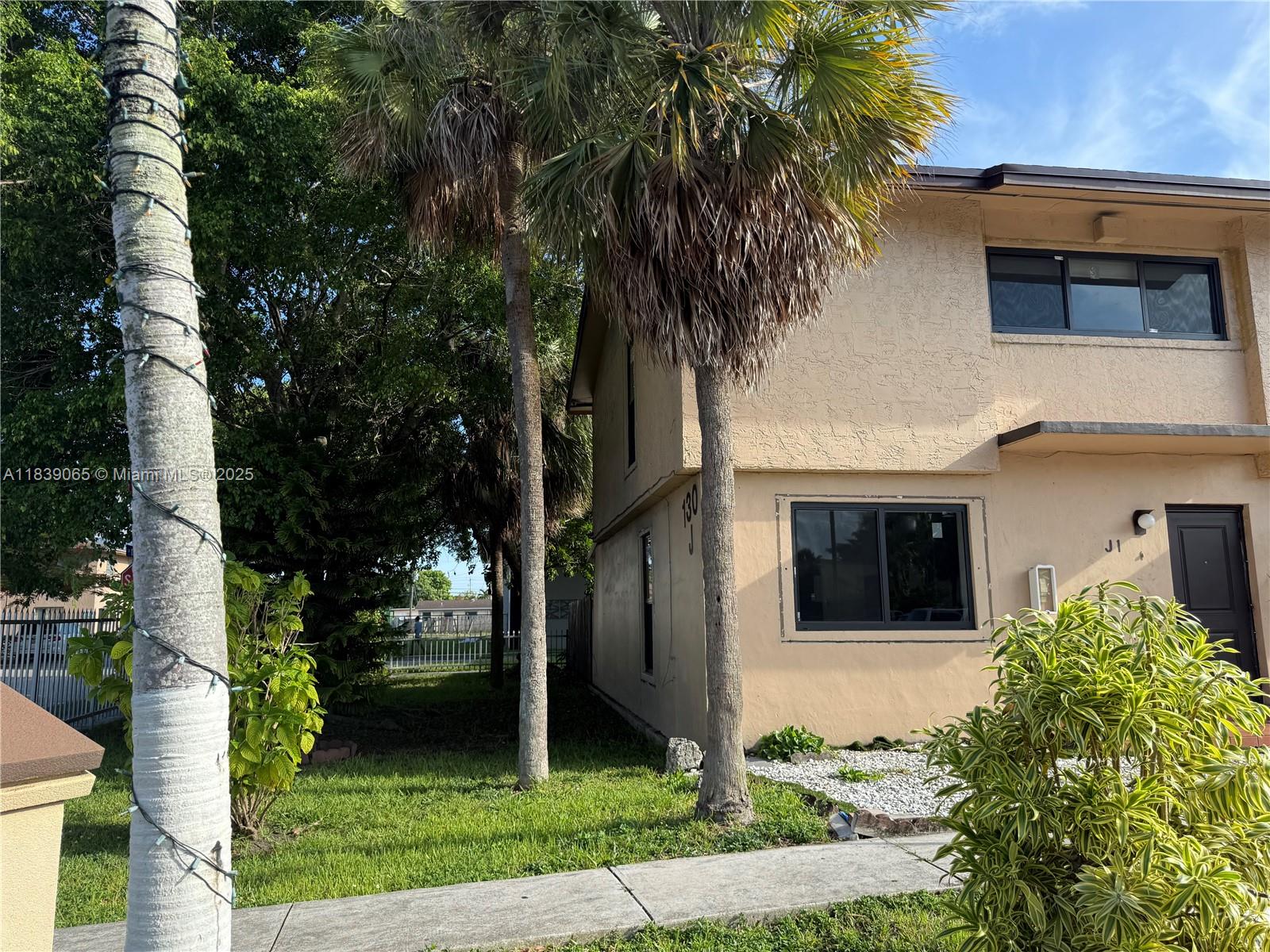 130 SW 108th Ave J1