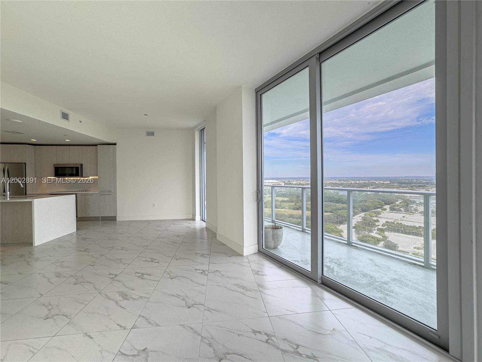 METROPICA NORTH TOWER ONE - Residential