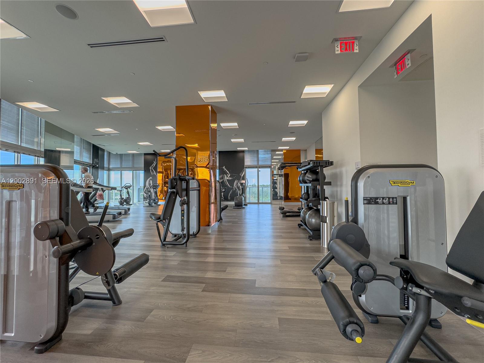 METROPICA NORTH TOWER ONE - Residential