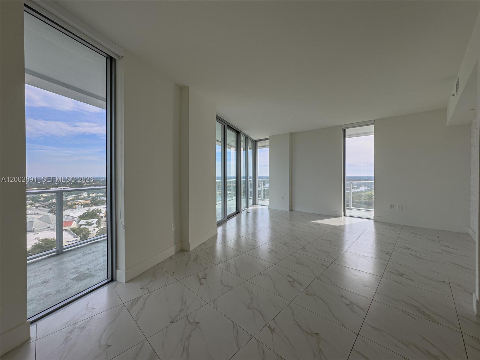 METROPICA NORTH TOWER ONE - Residential