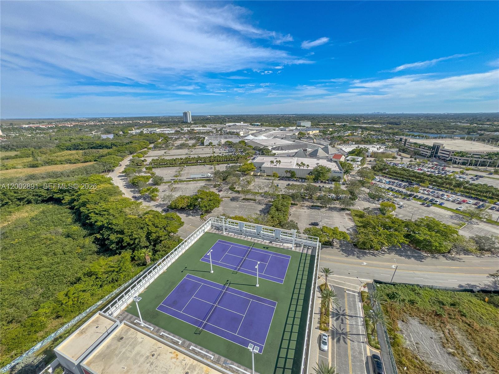 METROPICA NORTH TOWER ONE - Residential