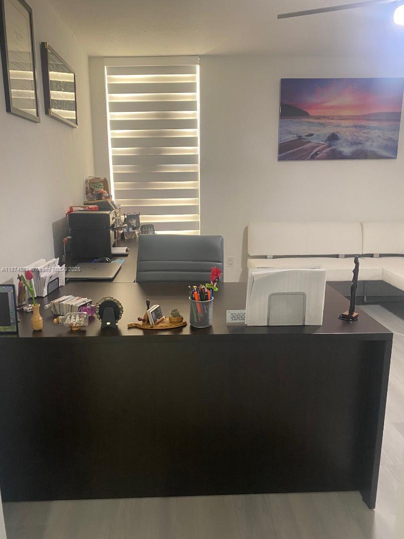 THE GREENS CONDO - Residential