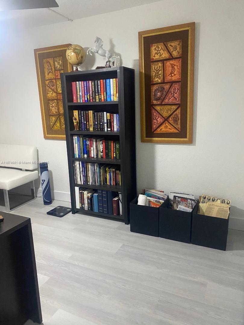 THE GREENS CONDO - Residential