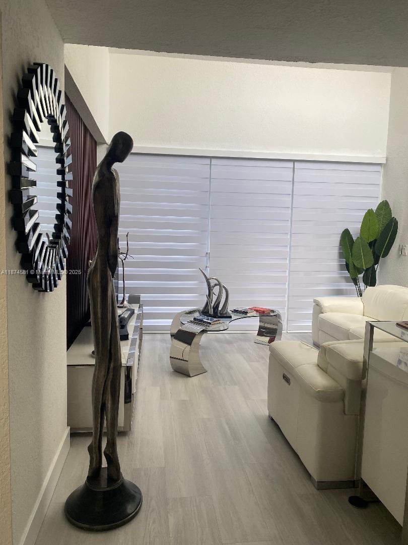 THE GREENS CONDO - Residential