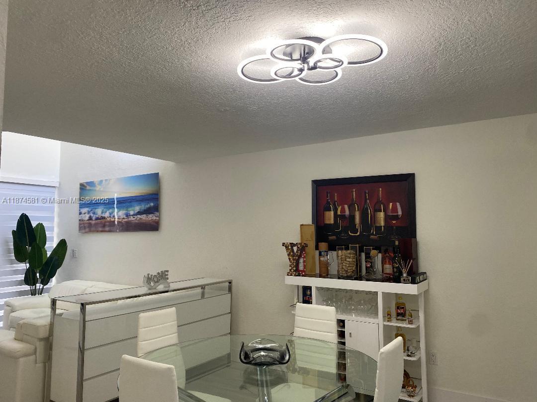 THE GREENS CONDO - Residential