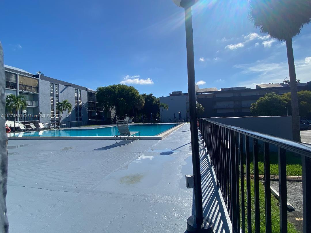 THE GREENS CONDO - Residential