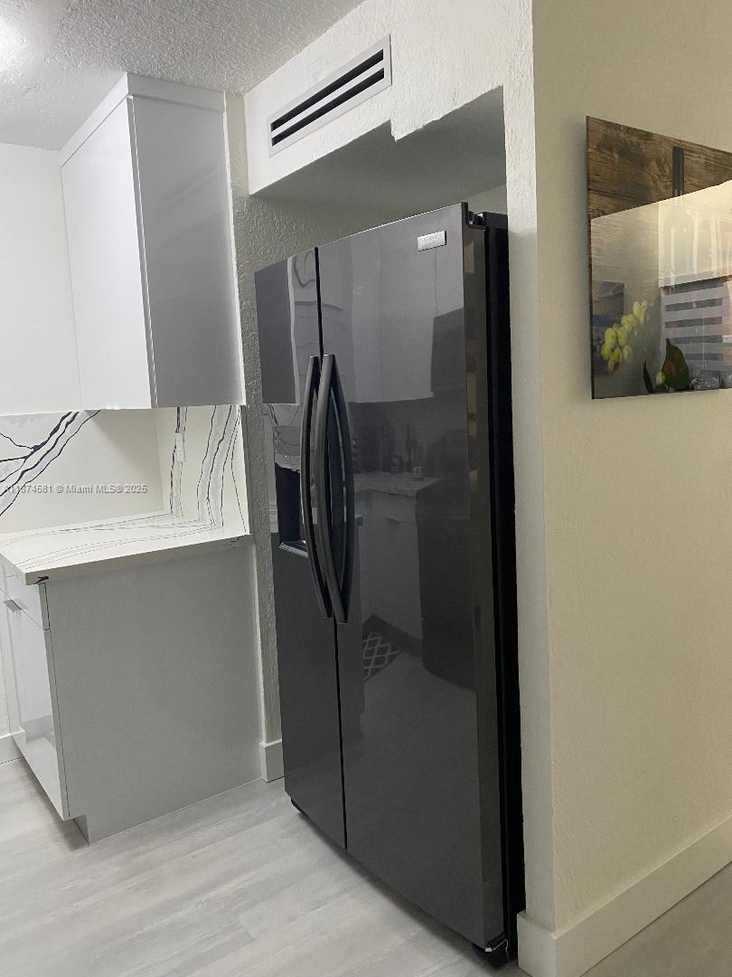 THE GREENS CONDO - Residential