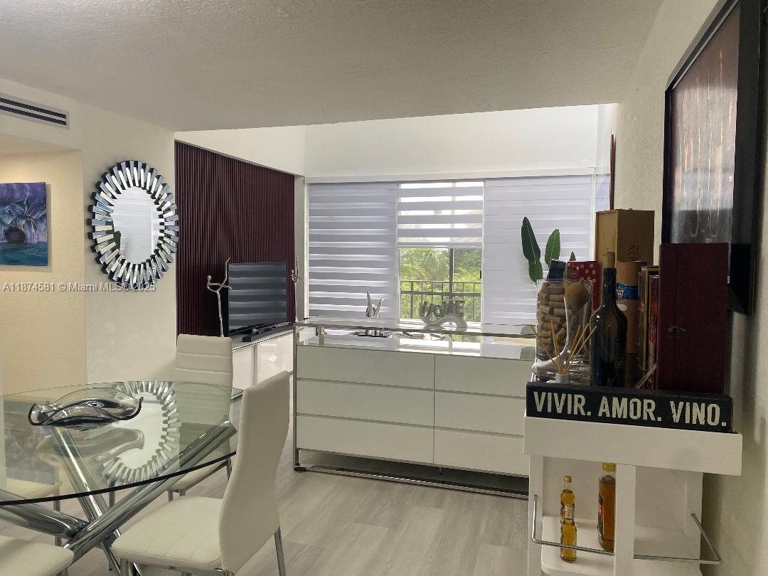 8821 W Flagler St 503
