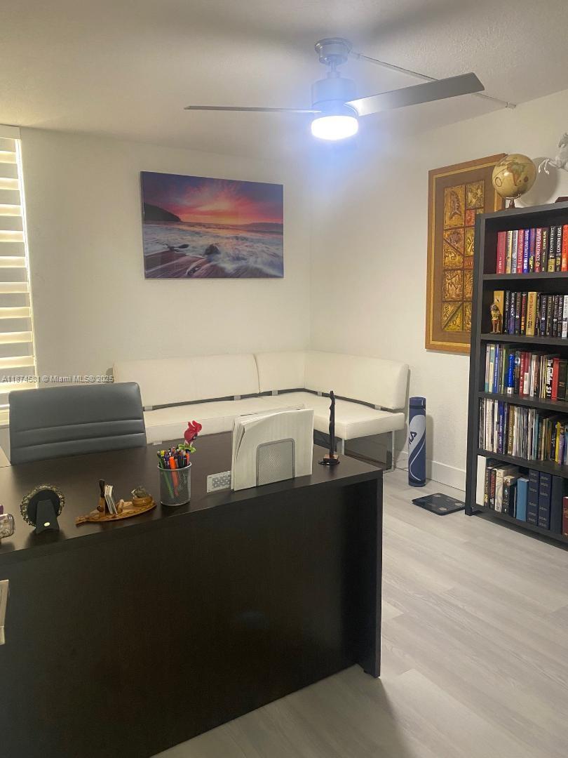 THE GREENS CONDO - Residential