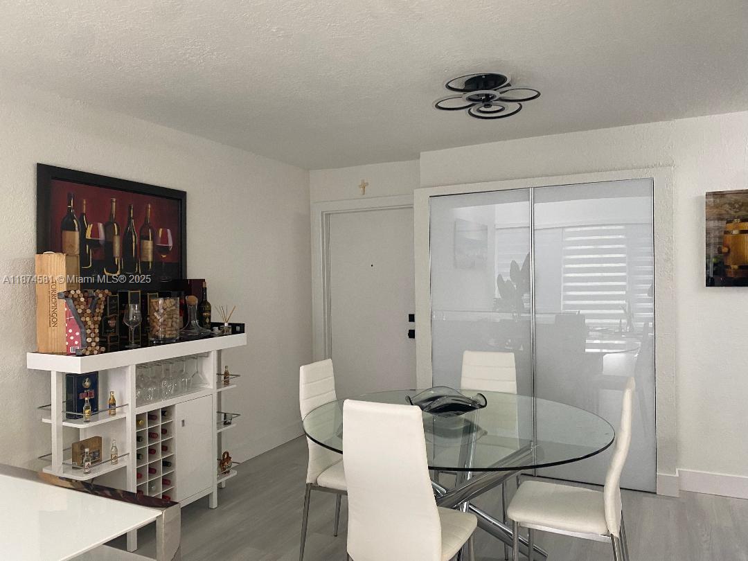 THE GREENS CONDO - Residential