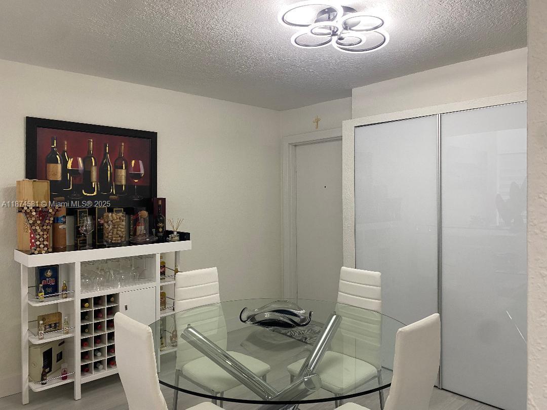 THE GREENS CONDO - Residential