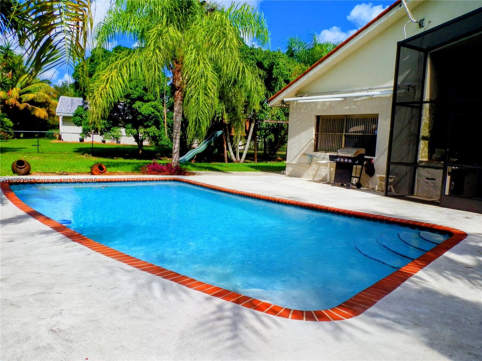 CORAL SPRINGS COUNTRY CLU - Residential Lease