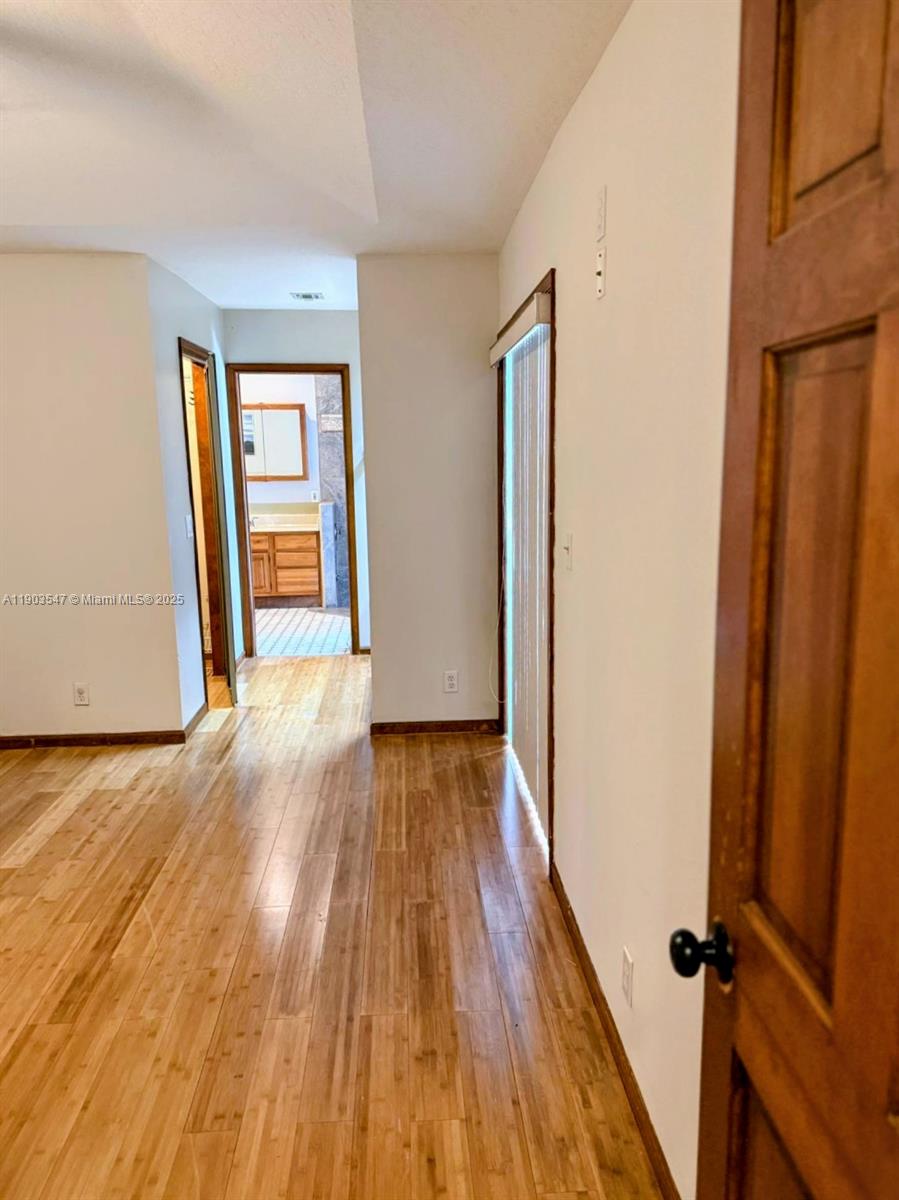 CORAL SPRINGS COUNTRY CLU - Residential Lease