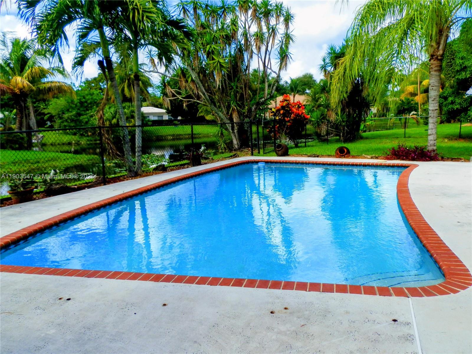 CORAL SPRINGS COUNTRY CLU - Residential Lease