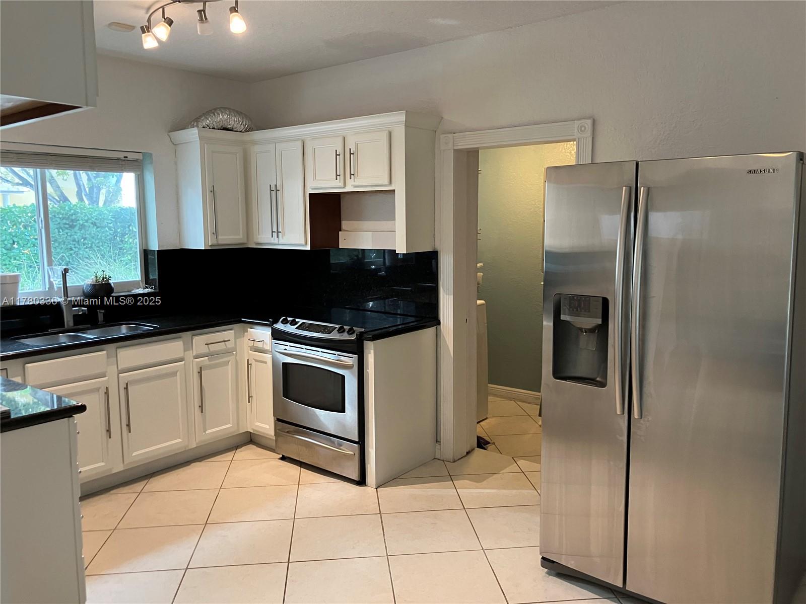 Rental Property at 5495 Sw 68th Ave, Miami, Broward County, Florida - Bedrooms: 4 
Bathrooms: 2  - $7,900 MO.