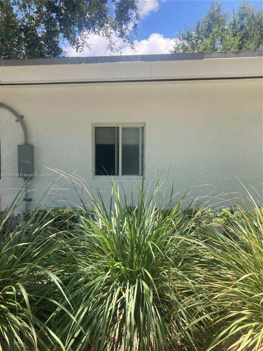 ESTONIA SUB - Residential Lease