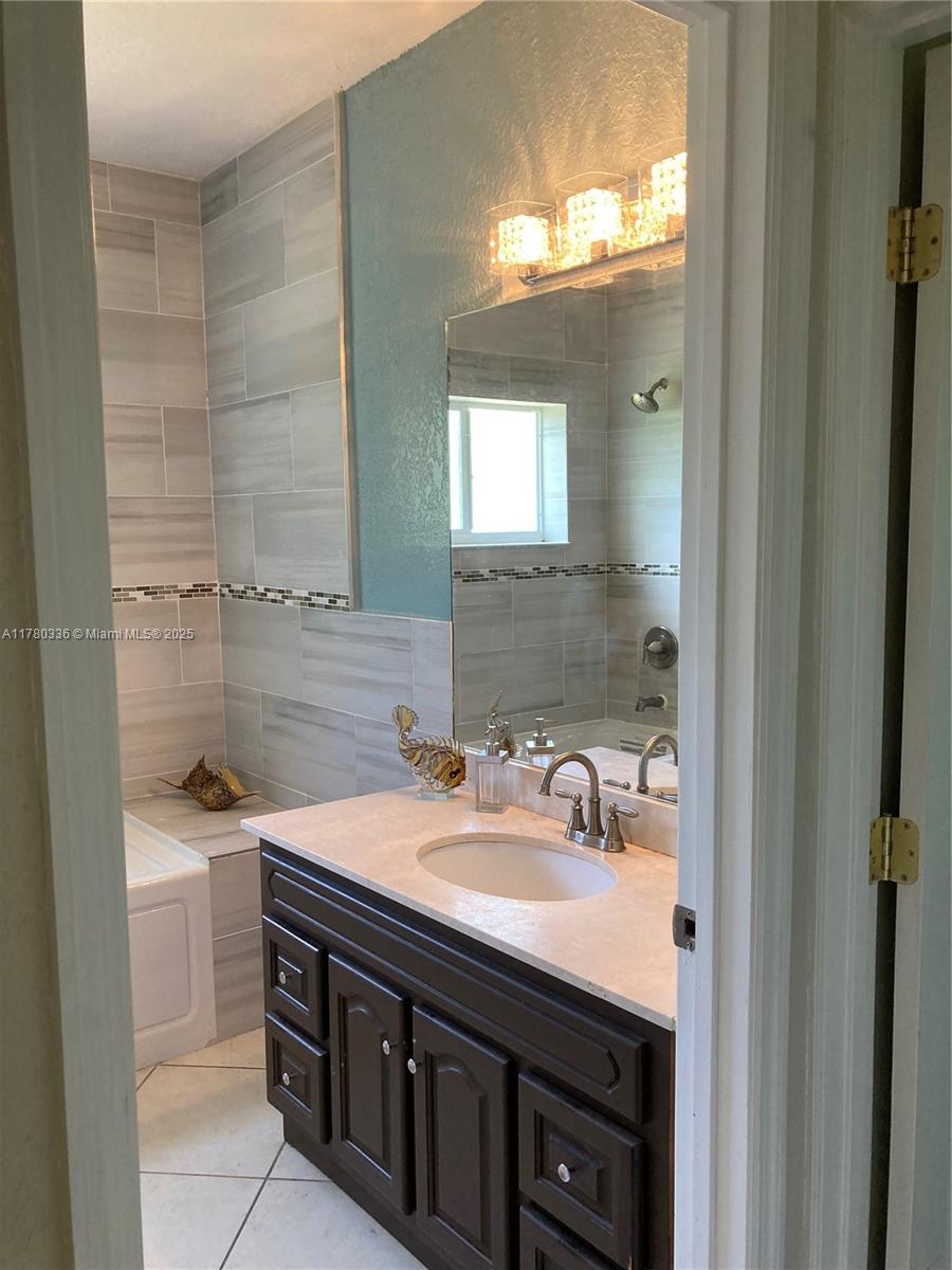 ESTONIA SUB - Residential Lease