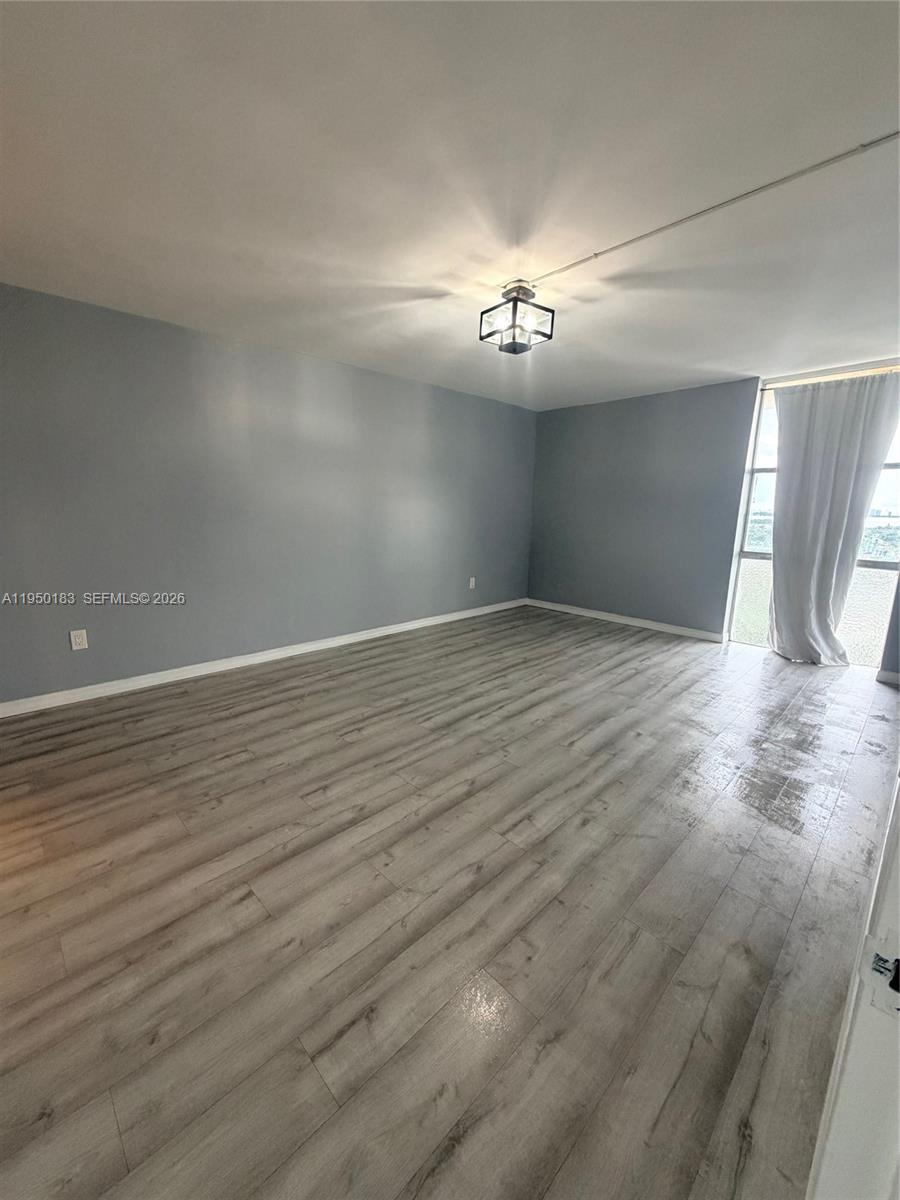 2350 NE 135th St 1509