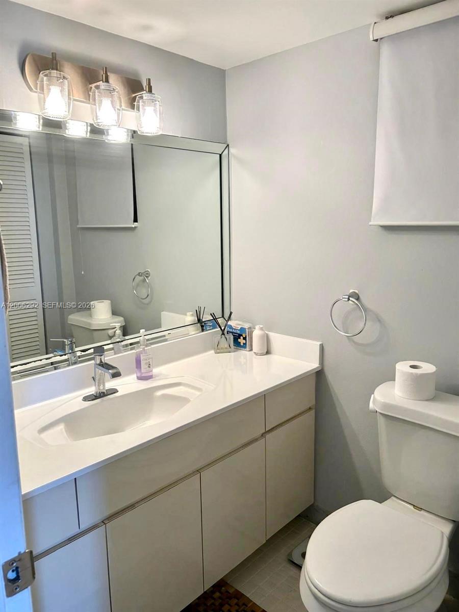 ADMIRALTY TOWERS CONDOMIN - Residential