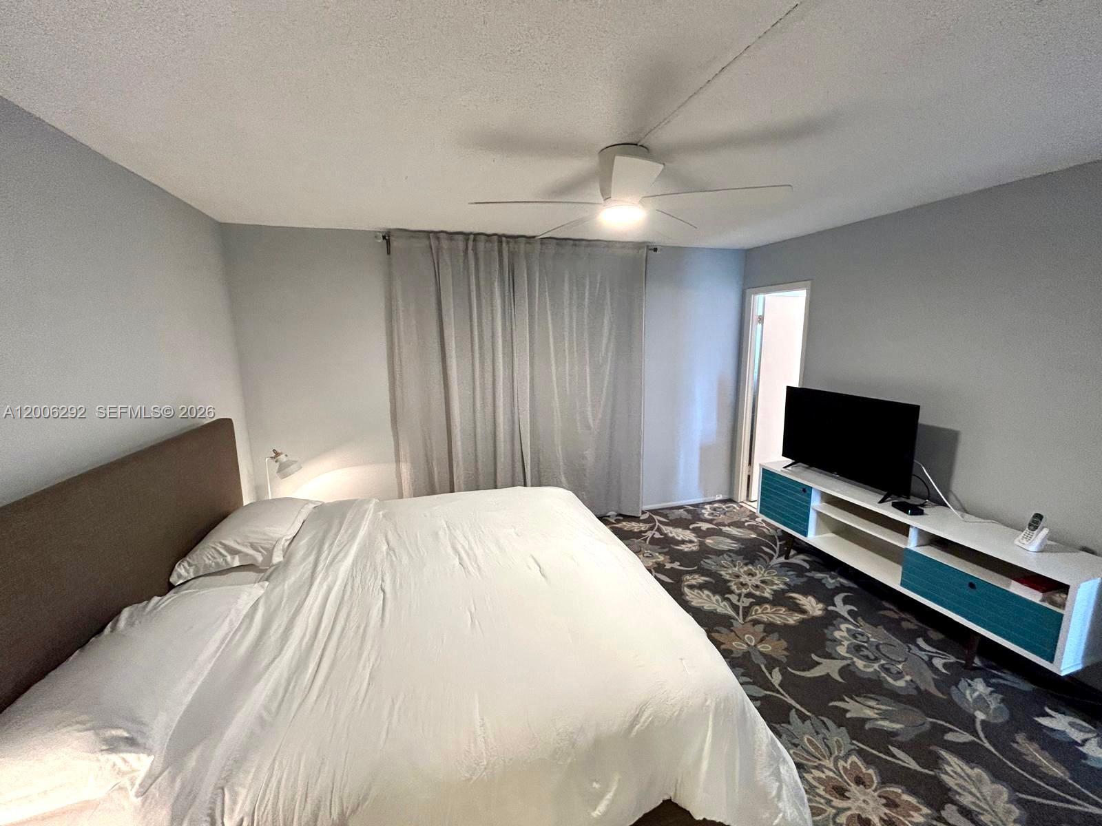 ADMIRALTY TOWERS CONDOMIN - Residential