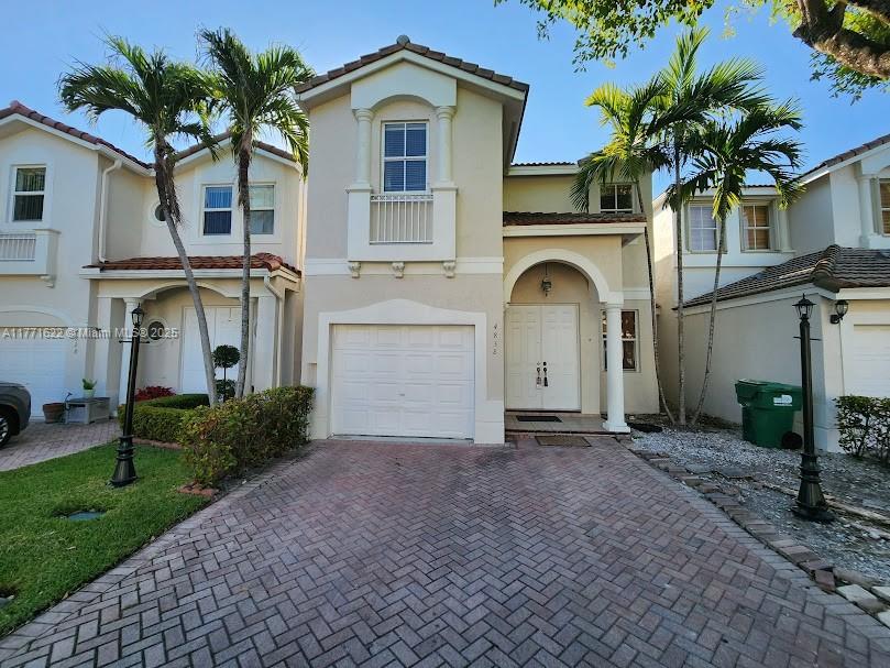 Rental Property at 4838 Nw 108th Ct 4838, Doral, Miami-Dade County, Florida - Bedrooms: 4 
Bathrooms: 3  - $3,800 MO.