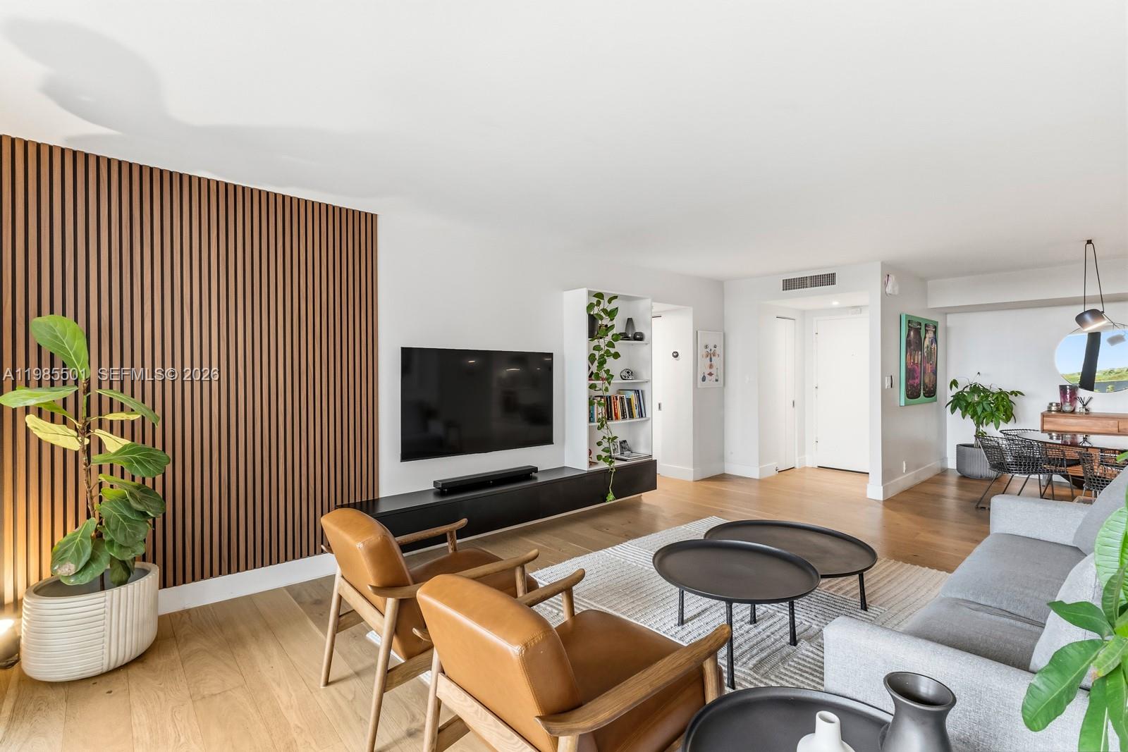 TOWERS OF KEY BISCAYNE CO - Residential Lease