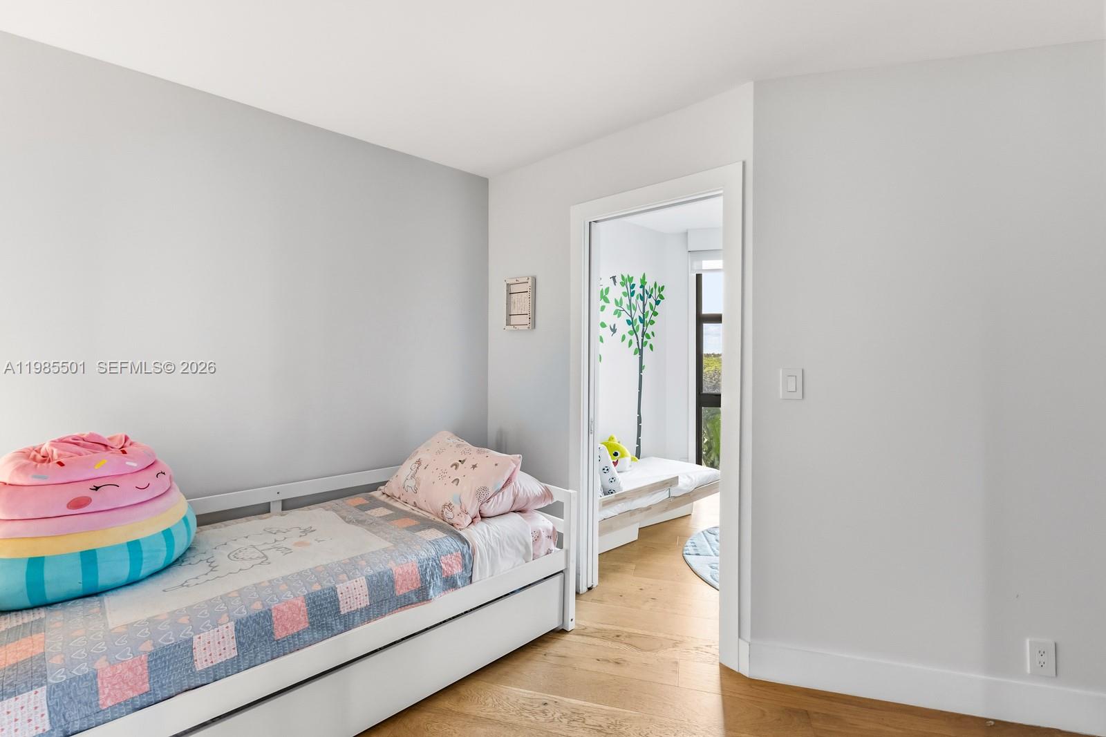 TOWERS OF KEY BISCAYNE CO - Residential Lease