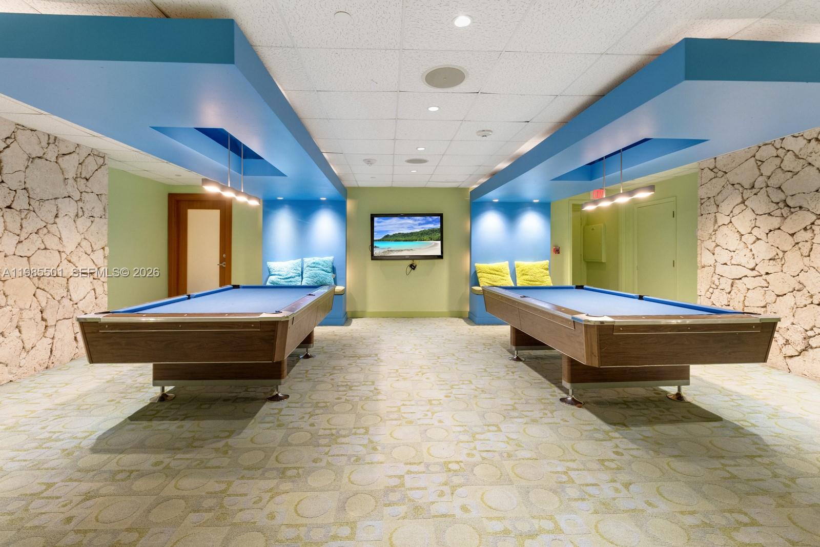 TOWERS OF KEY BISCAYNE CO - Residential Lease