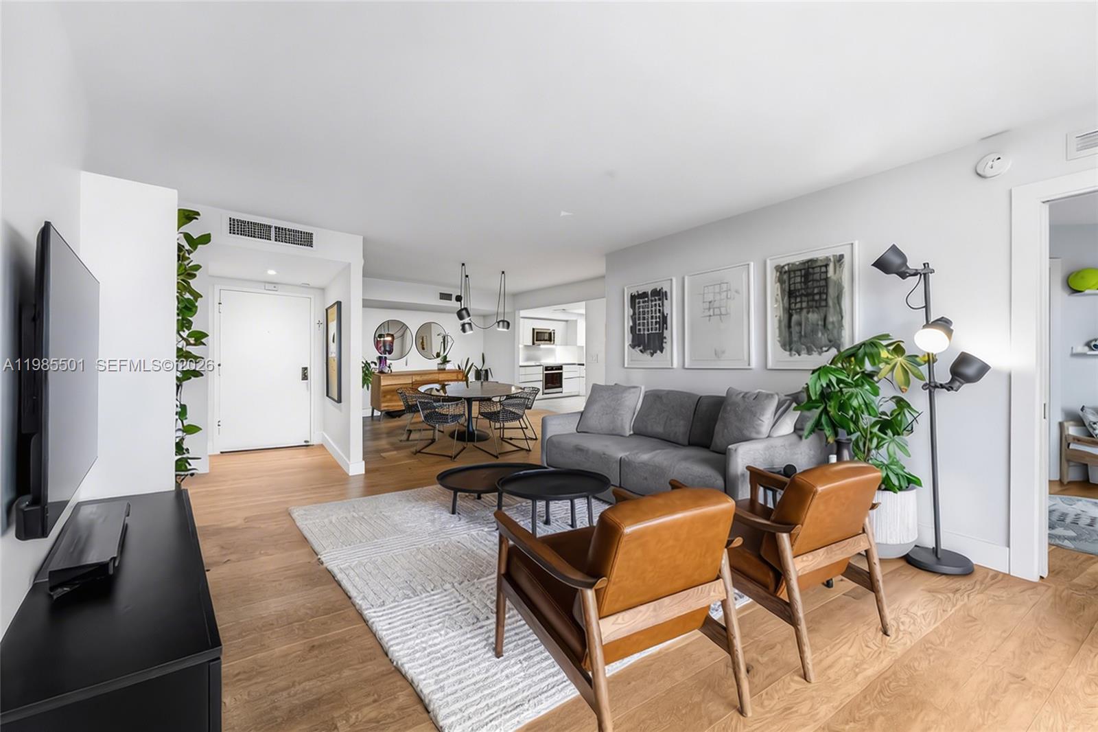 TOWERS OF KEY BISCAYNE CO - Residential Lease