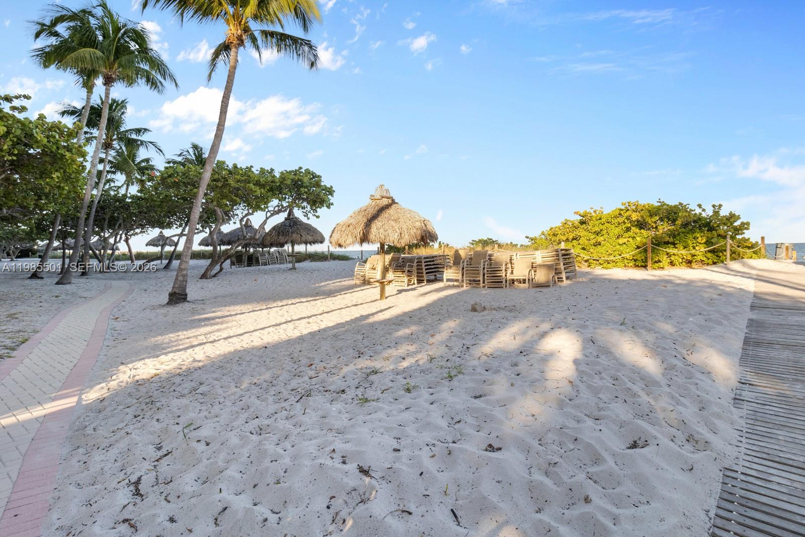 TOWERS OF KEY BISCAYNE CO - Residential Lease