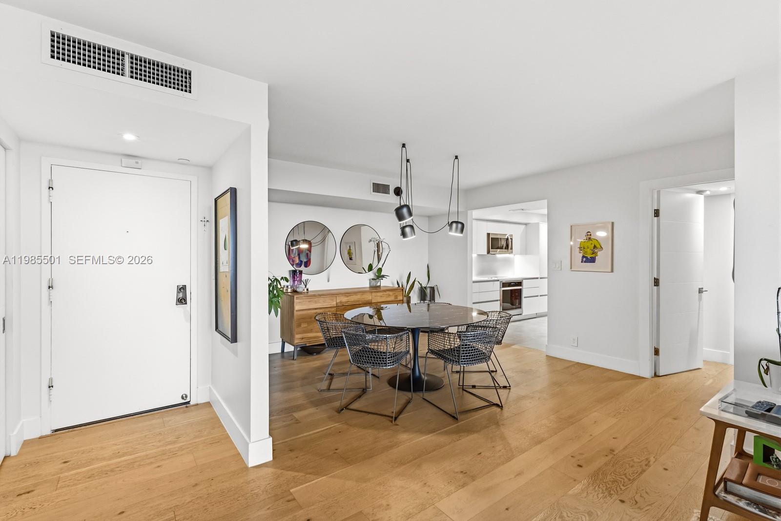 TOWERS OF KEY BISCAYNE CO - Residential Lease