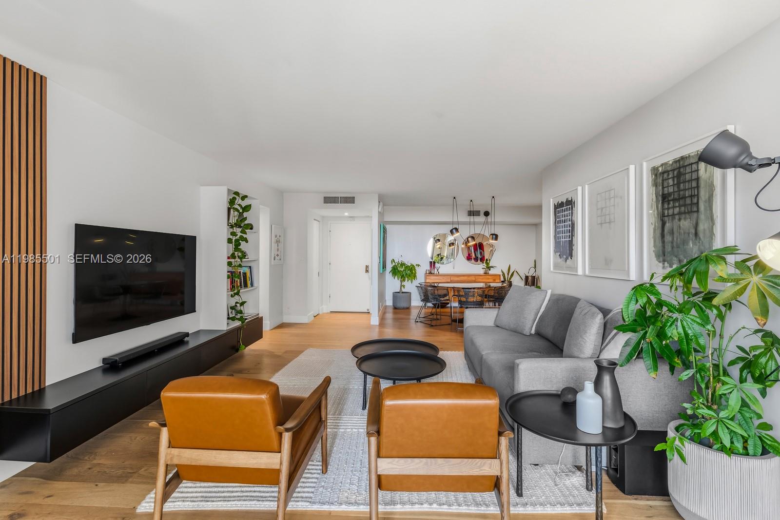 TOWERS OF KEY BISCAYNE CO - Residential Lease