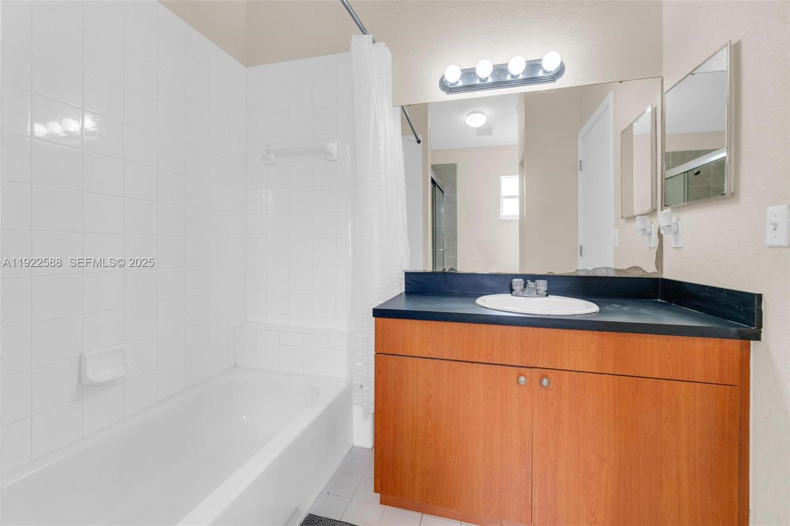 UNIVERSITY PARK - Residential