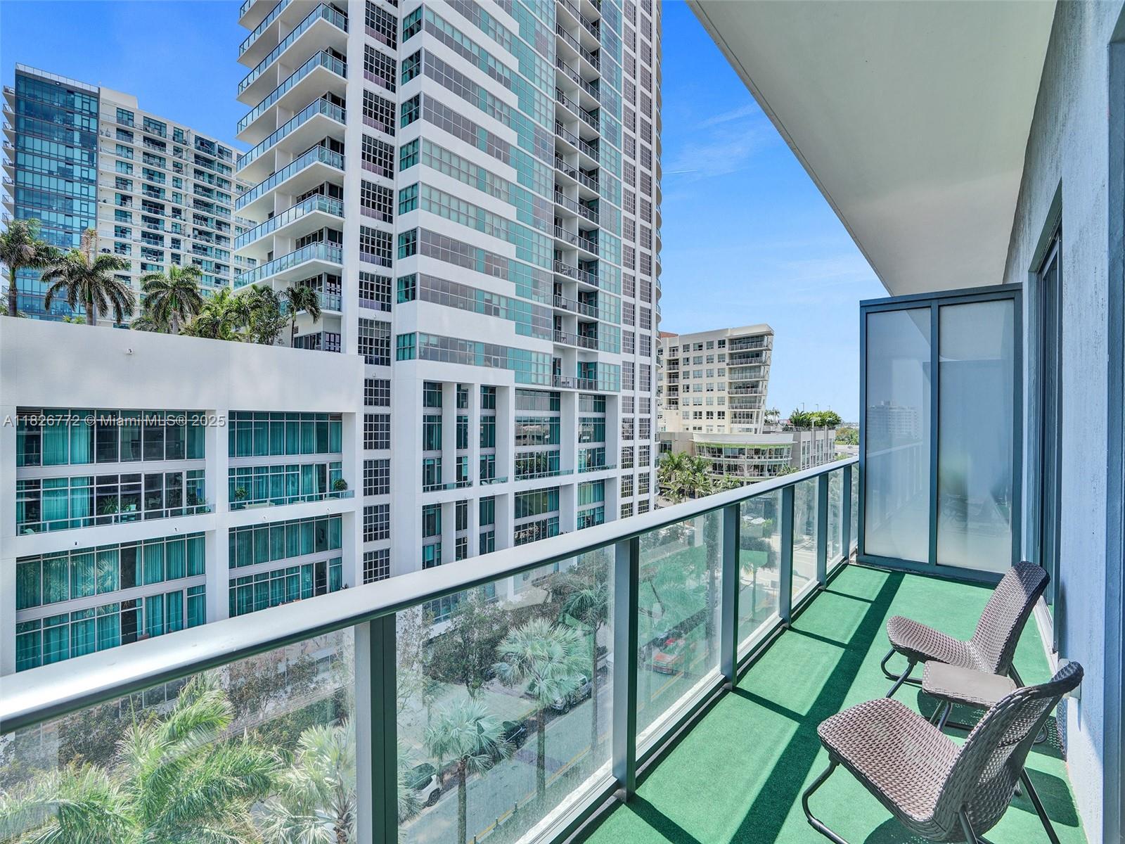 121 NE 34th St L603