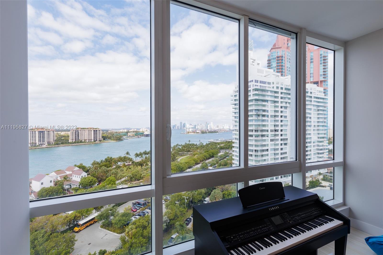 CONTINUUM ON SOUTH BEACH - Residential