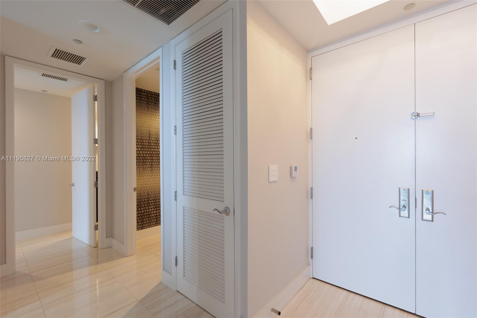 CONTINUUM ON SOUTH BEACH - Residential