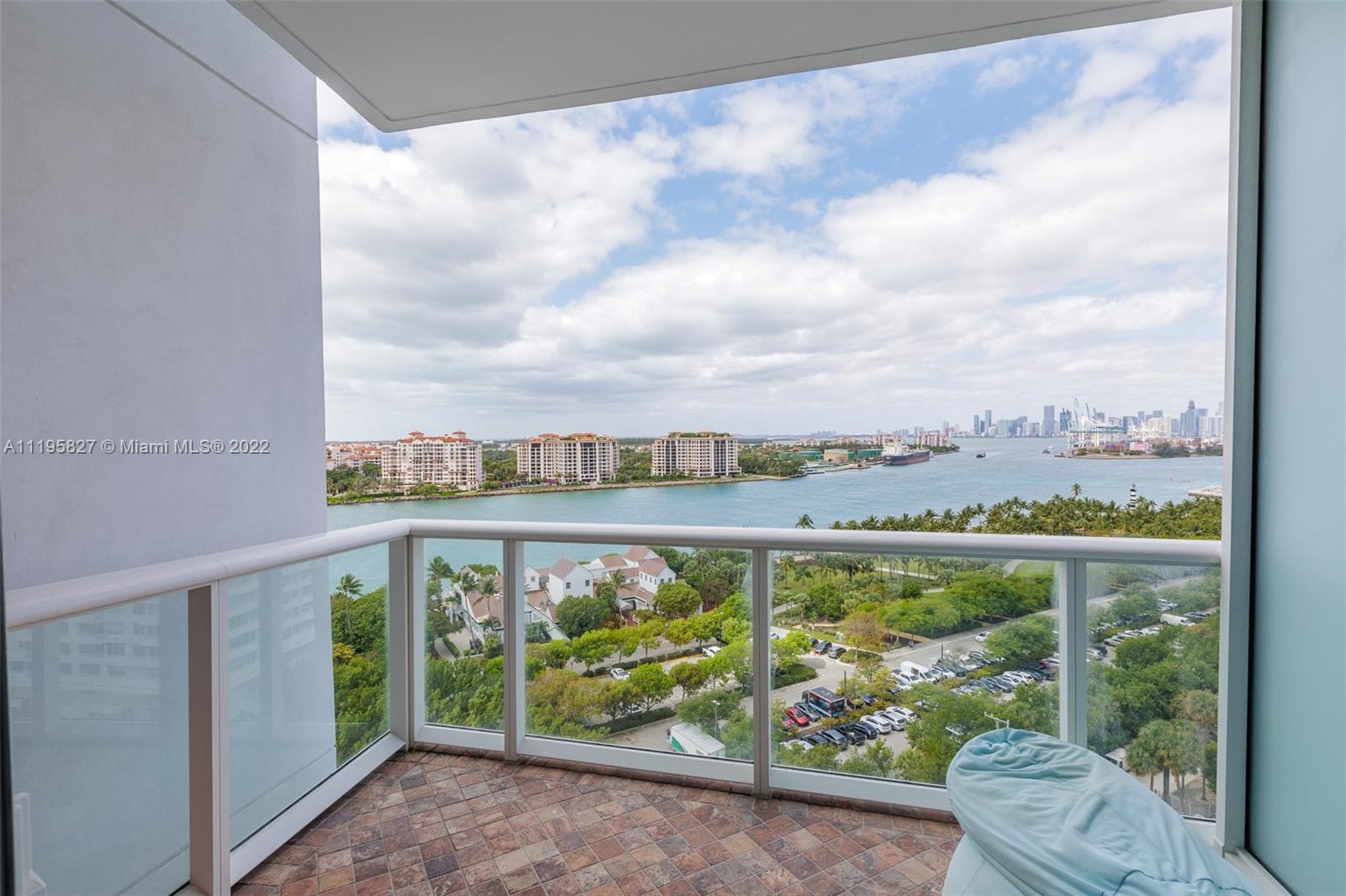 CONTINUUM ON SOUTH BEACH - Residential