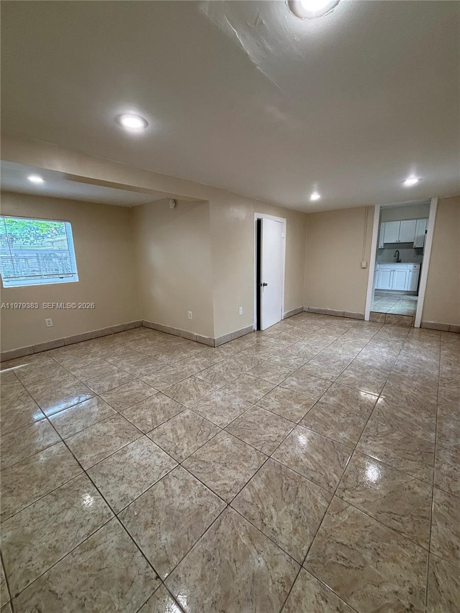 ATLANTIC SHORES DIXIE HIG - Residential Lease