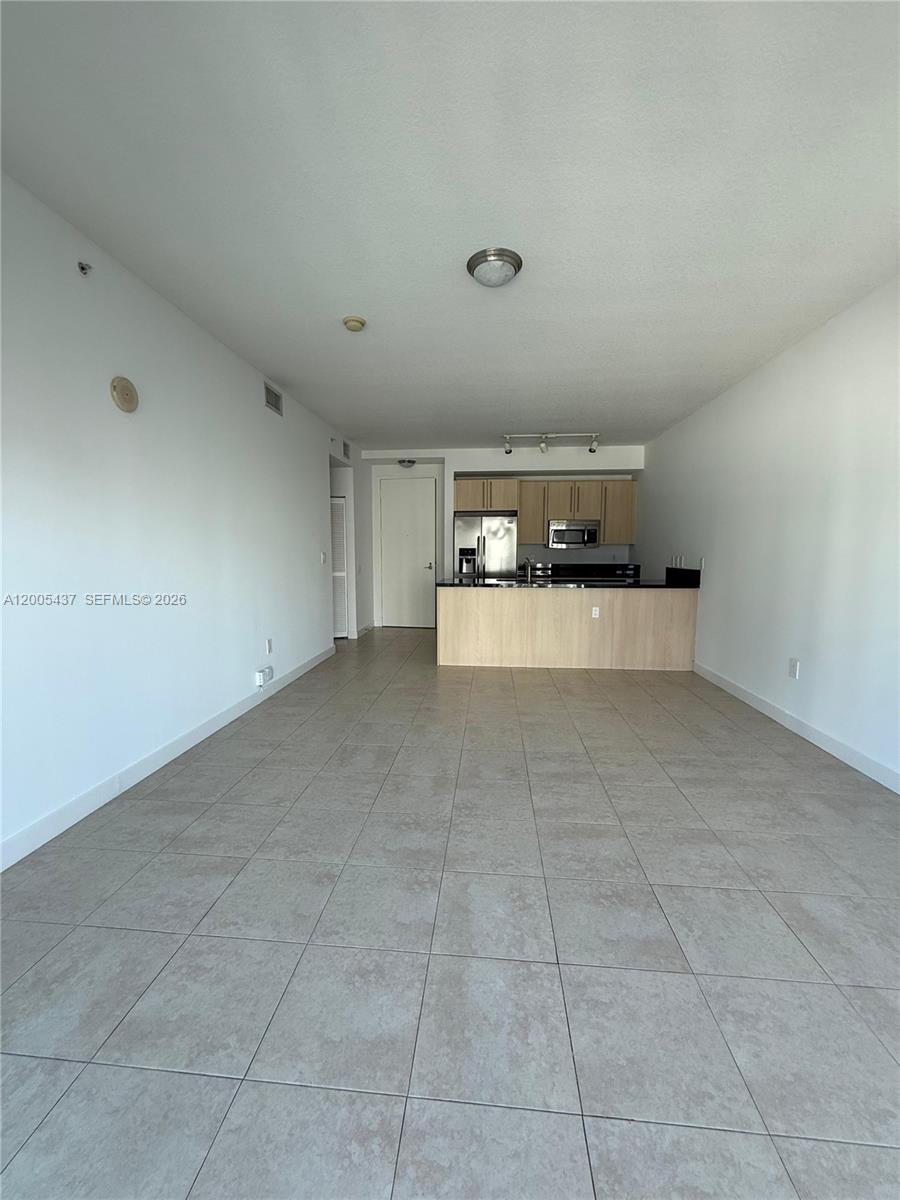 1111 SW 1st Ave 2124-N