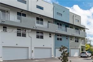 URBAN VILLAGE AT 5TH AVE - Residential