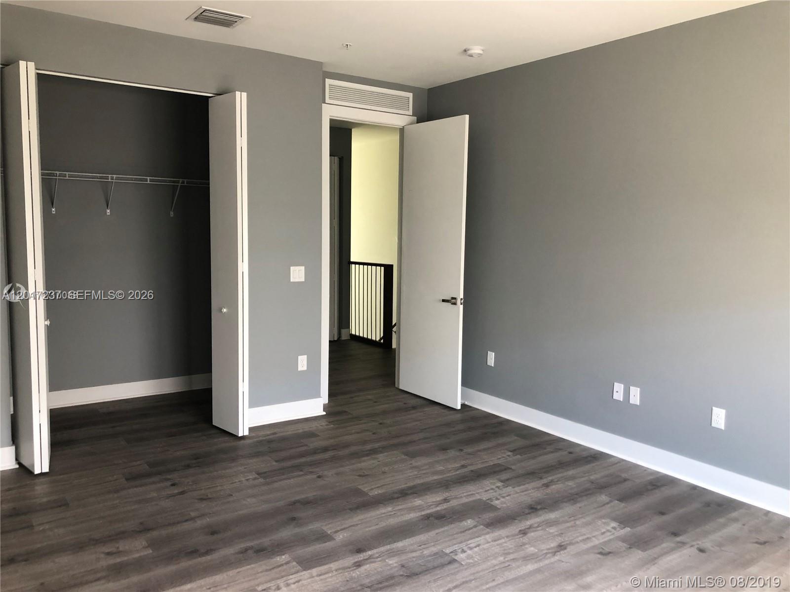 URBAN VILLAGE AT 5TH AVE - Residential