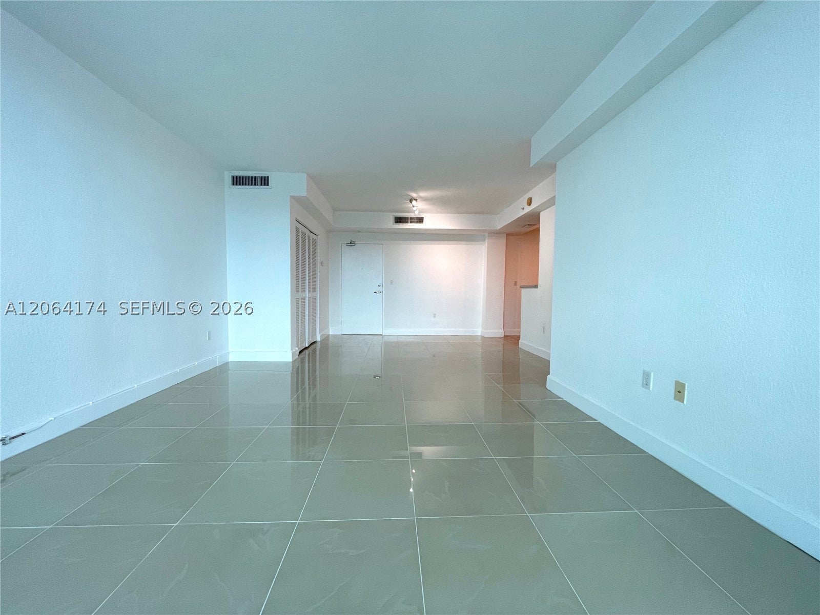 7501 E Treasure Dr 10C