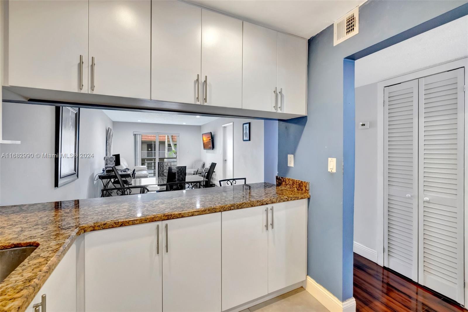 COUNTRYSIDE CONDO - Residential
