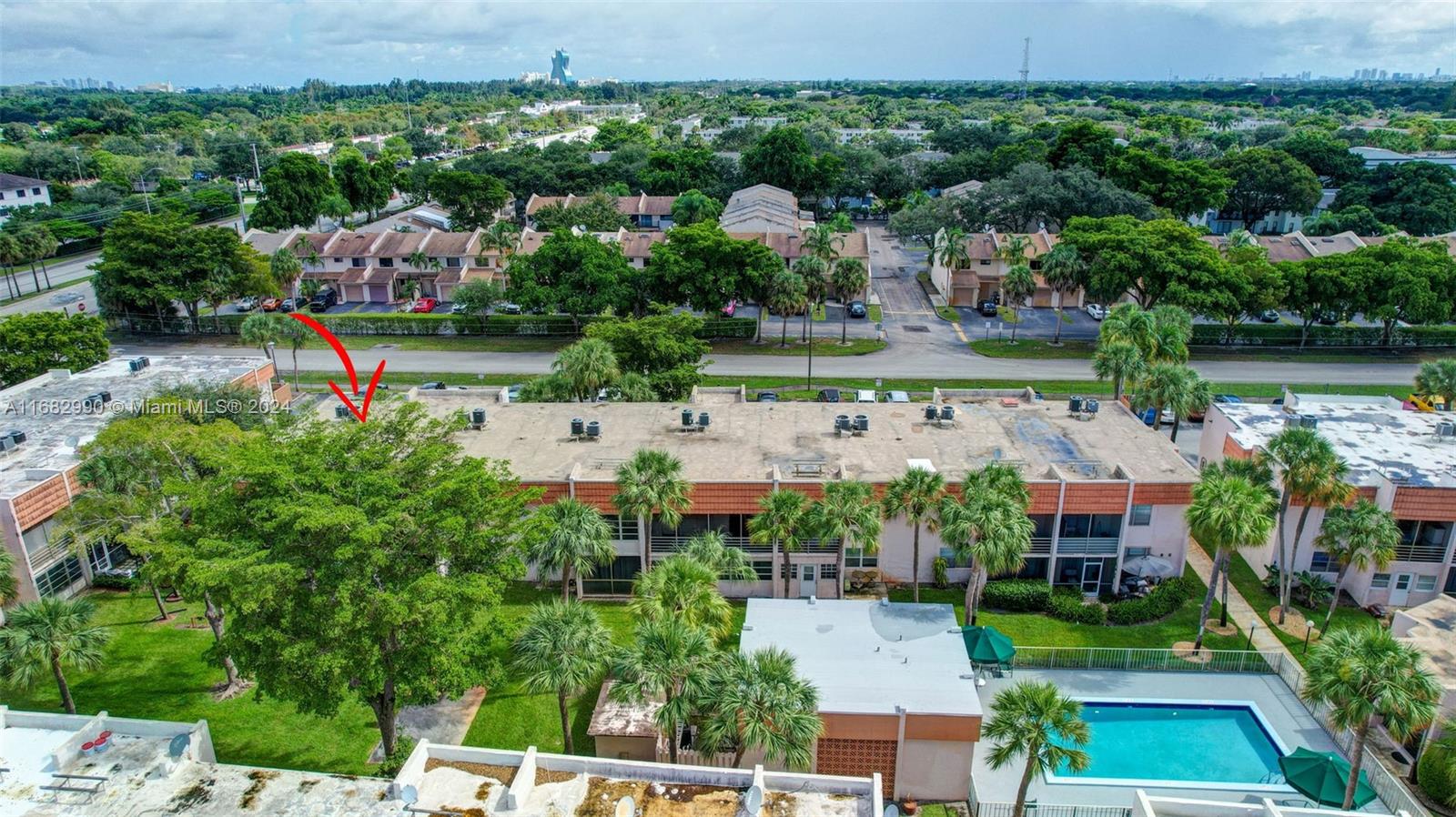 COUNTRYSIDE CONDO - Residential