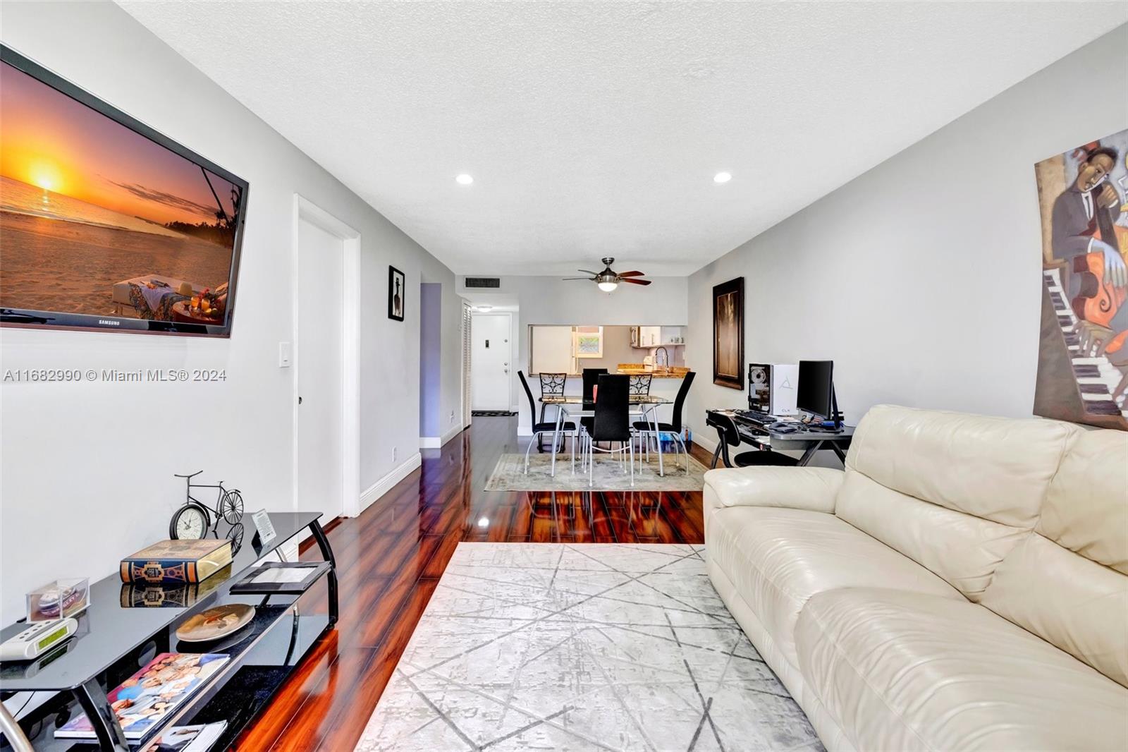 COUNTRYSIDE CONDO - Residential