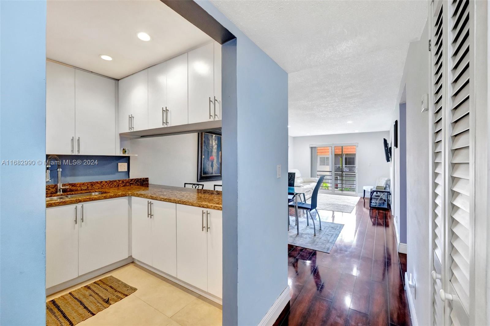 COUNTRYSIDE CONDO - Residential