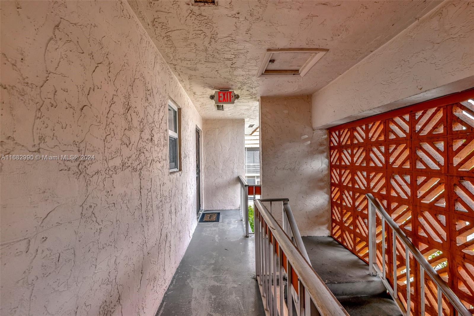 COUNTRYSIDE CONDO - Residential