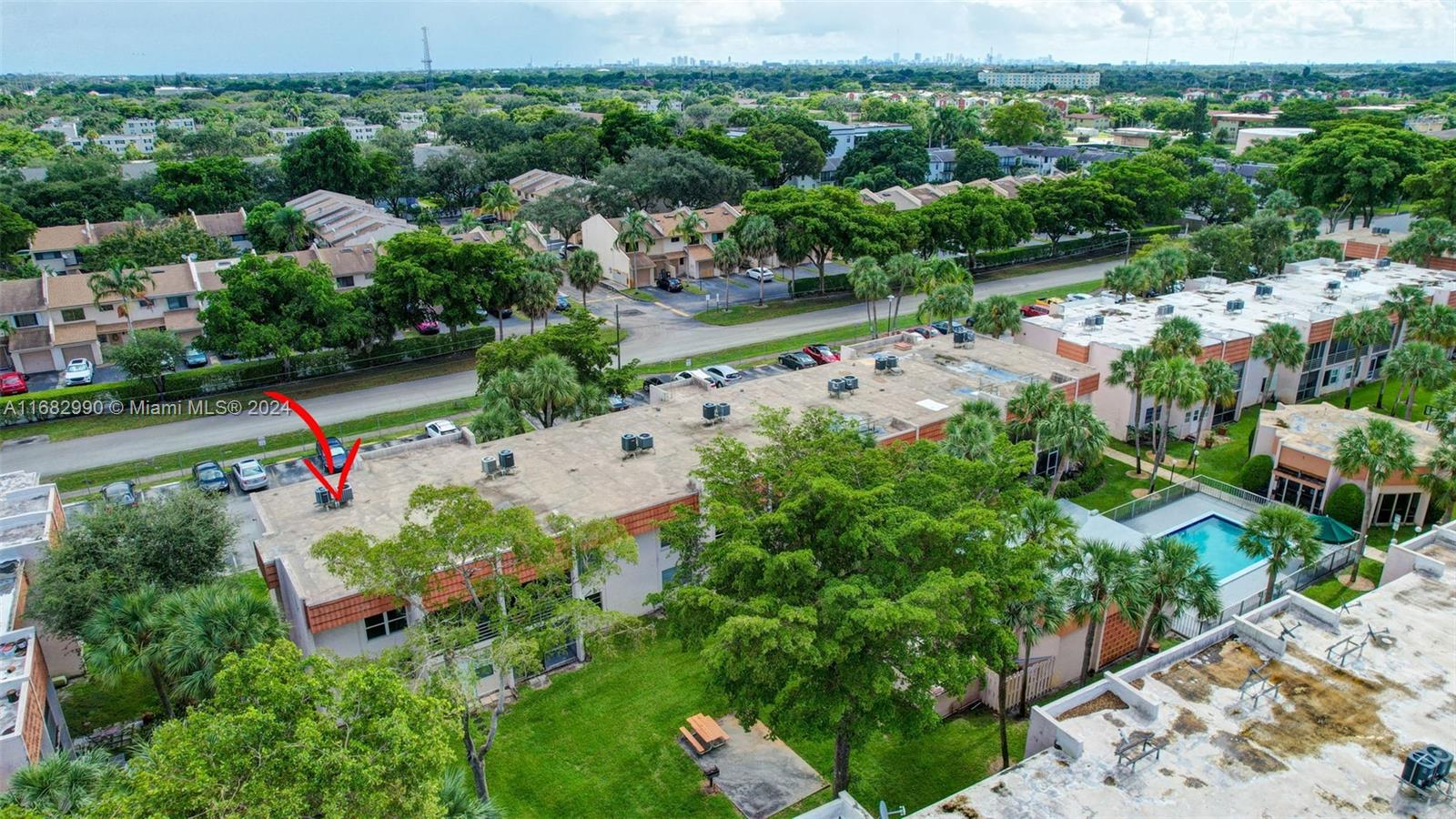 COUNTRYSIDE CONDO - Residential